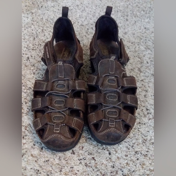 Skechers Shape-ups 8.5 - Picture 2 of 7